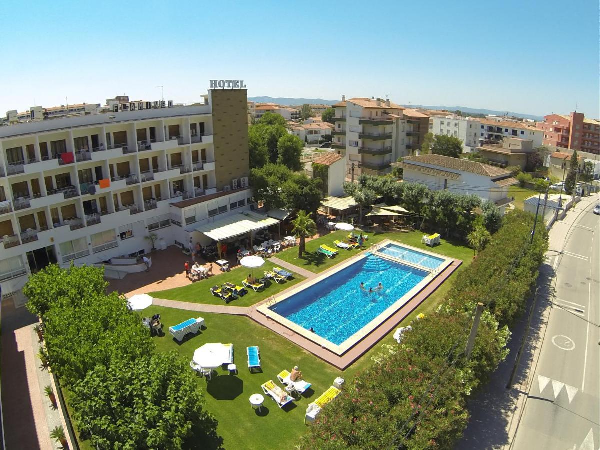 Checkin Flamingo Hotel L'Estartit Bagian luar foto