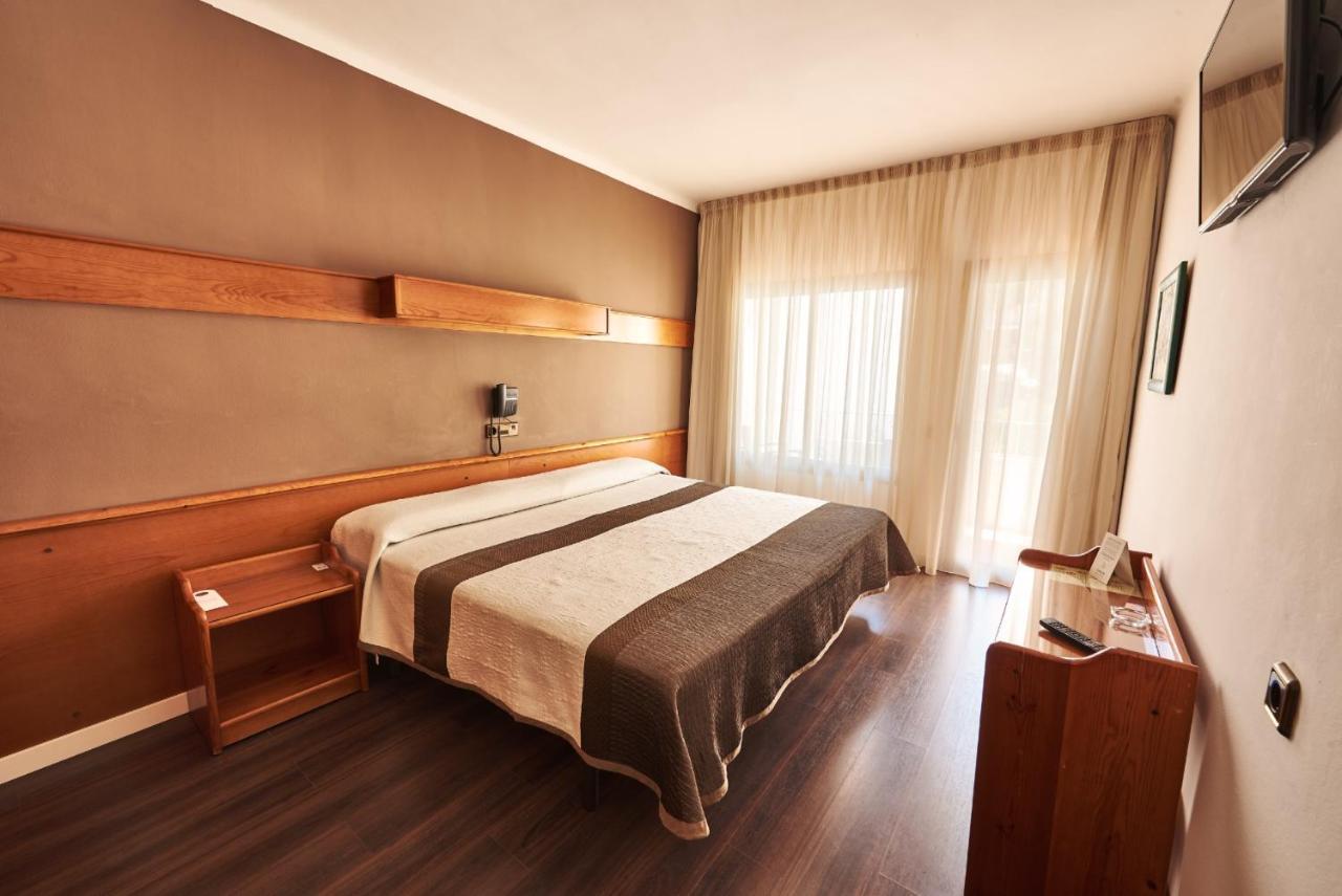 Checkin Flamingo Hotel L'Estartit Bagian luar foto