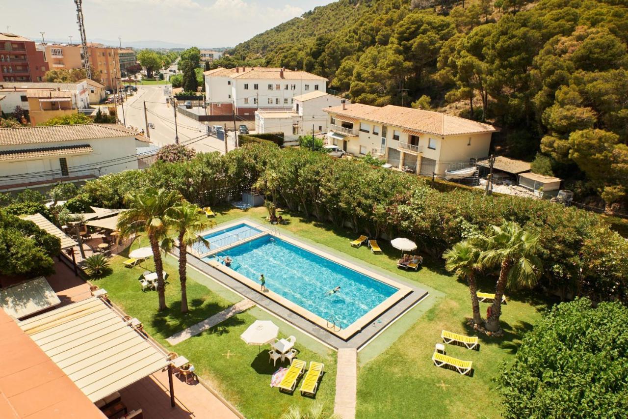Checkin Flamingo Hotel L'Estartit Bagian luar foto