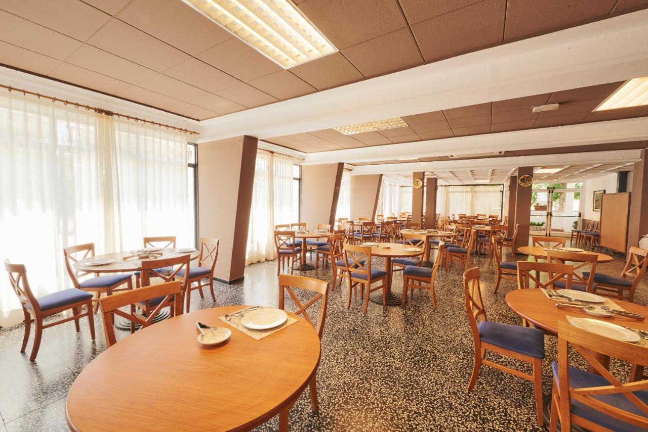 Checkin Flamingo Hotel L'Estartit Bagian luar foto