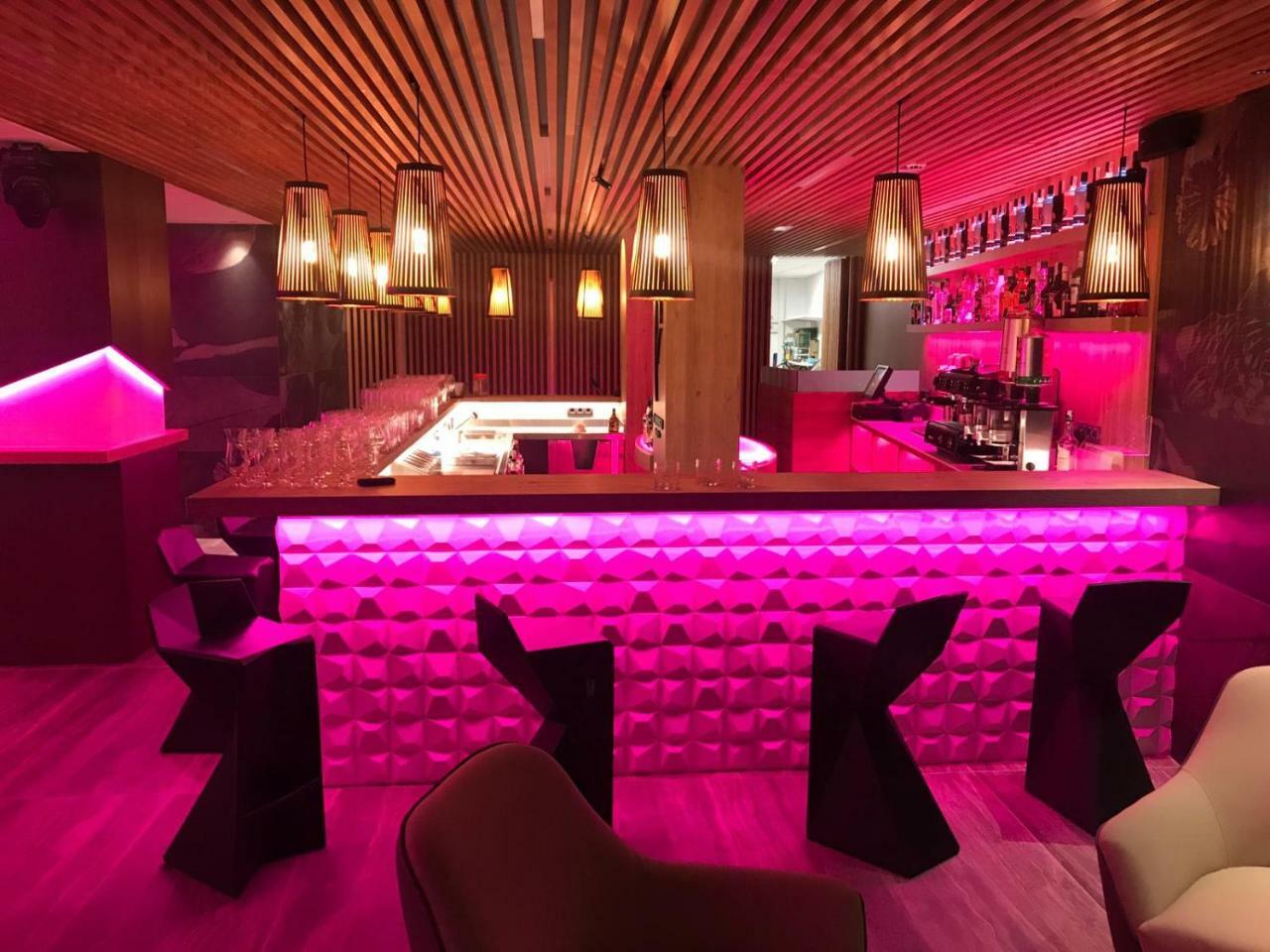 Checkin Flamingo Hotel L'Estartit Bagian luar foto