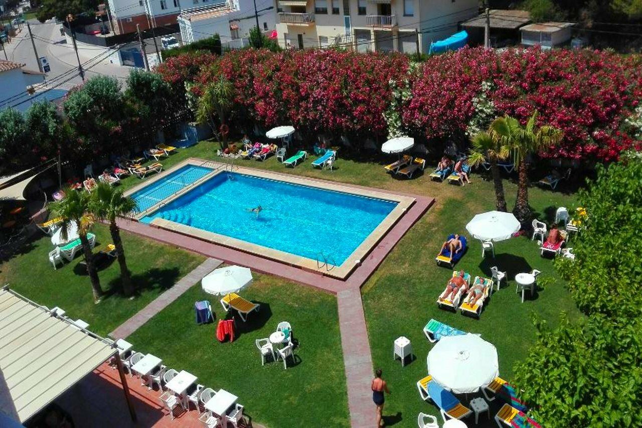Checkin Flamingo Hotel L'Estartit Bagian luar foto